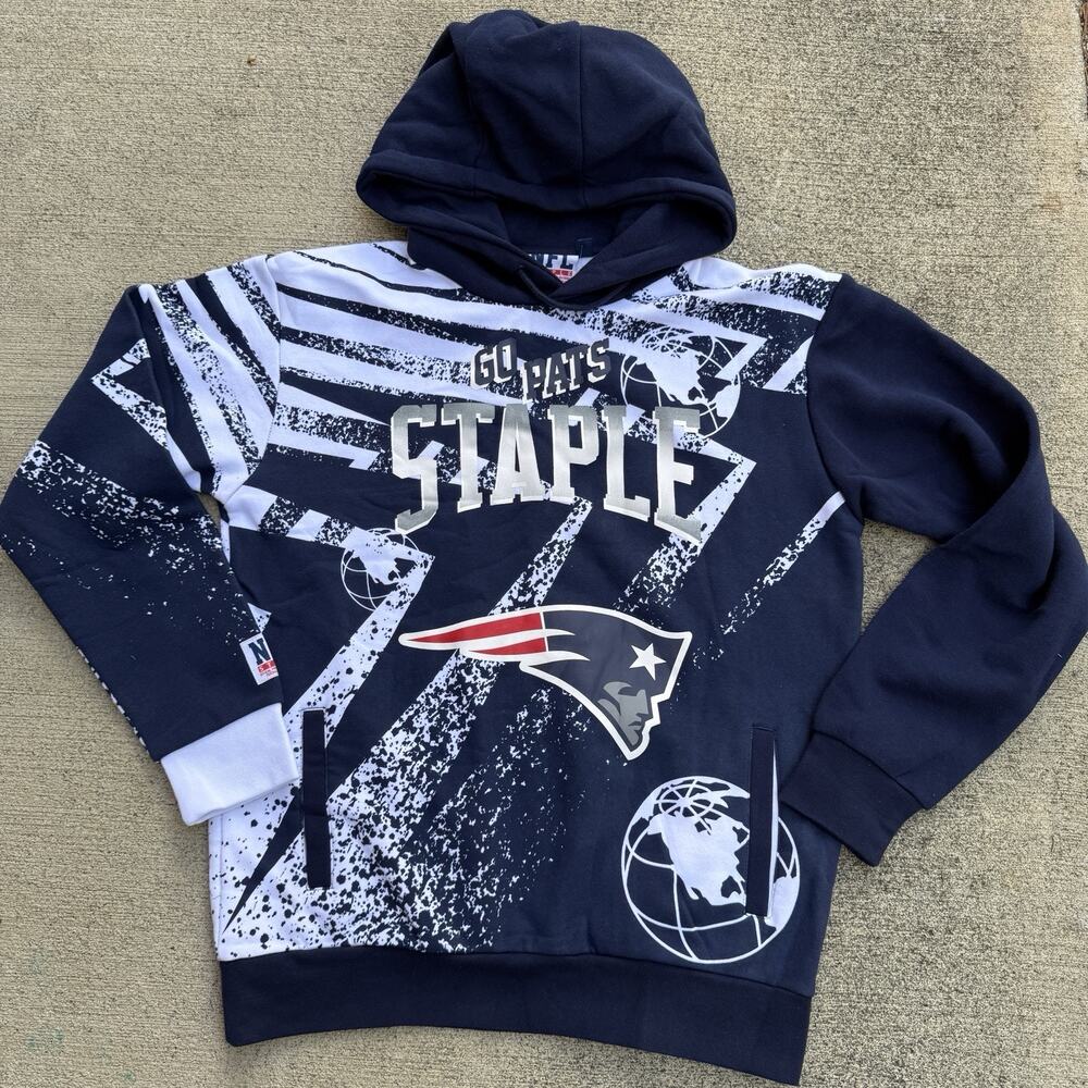 NFL Staple New England Patriots Hoodie Large Navy White Graphic Fleece Go Pats